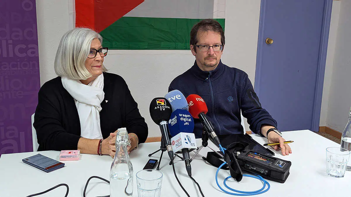 Pilar Gimeno y H&eacute;ctor Almaz&aacute;n. Foto: M.G.D.