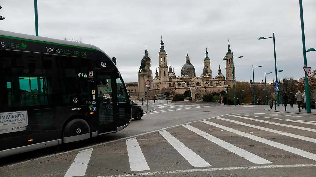 desv&iacute;os-bus-luces-navidad-puente-piedra