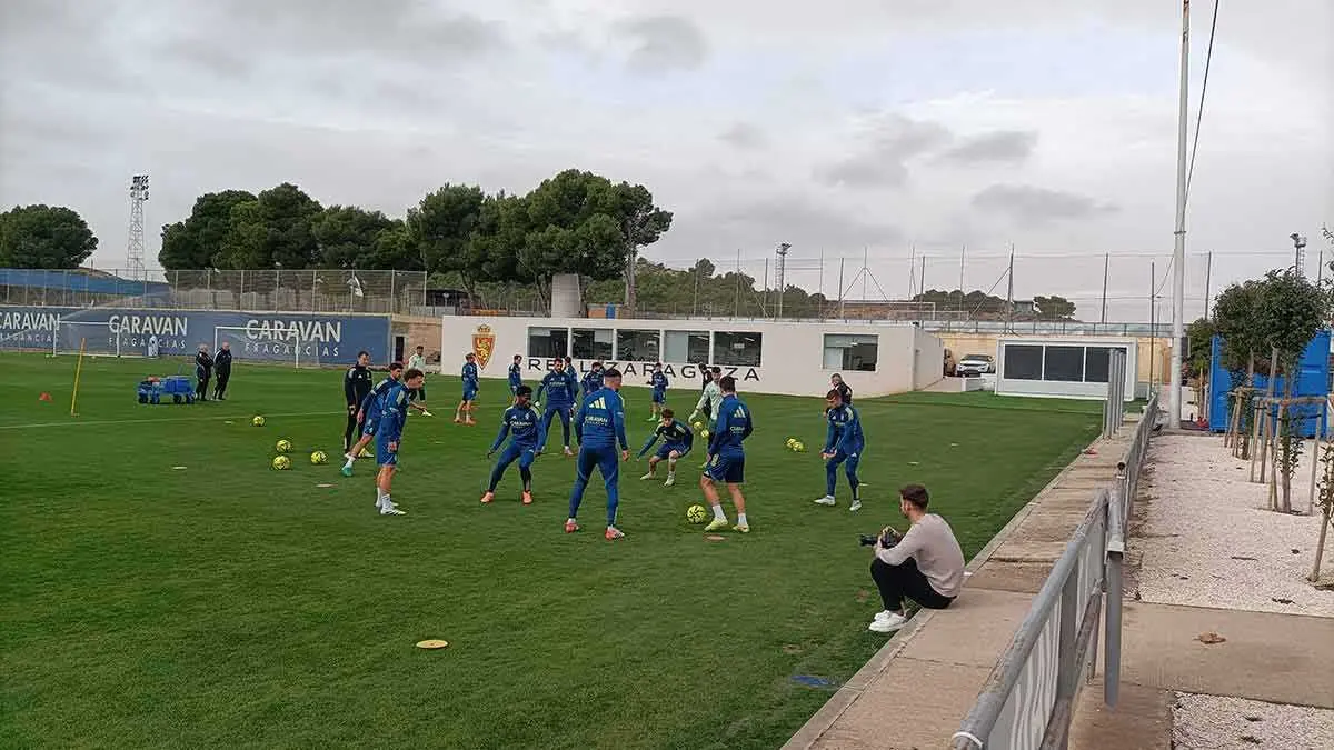 Saidu entrena este jueves en la Ciudad Deportiva del Real Zaragoza prob&aacute;ndose de cara al Huesca. Foto: M.G.