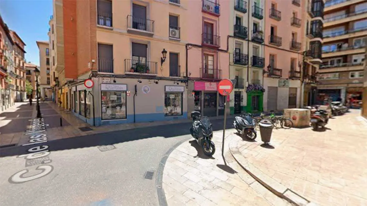 El robo con violencia se produjo en la calle Casto M&eacute;ndez N&uacute;&ntilde;ez, en pleno centro de Zaragoza.