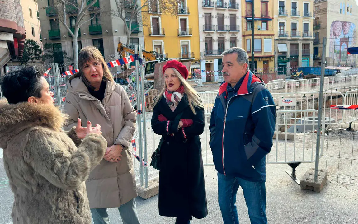 La portavoz del PSOE, Lola Ranera, critica la gesti&oacute;n de la reforma de la plaza de San Miguel