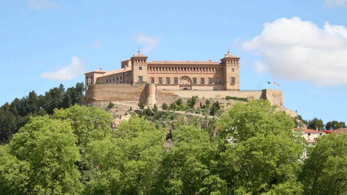 castillo-alca&ntilde;iz