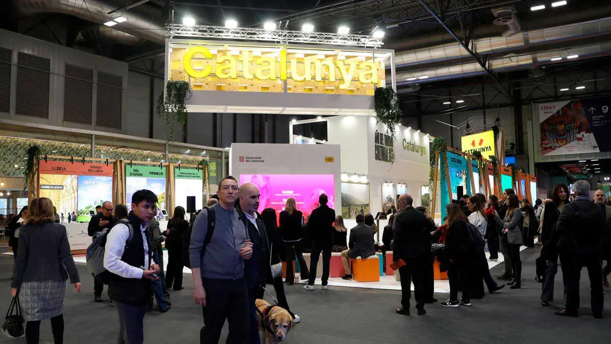FITUR-16