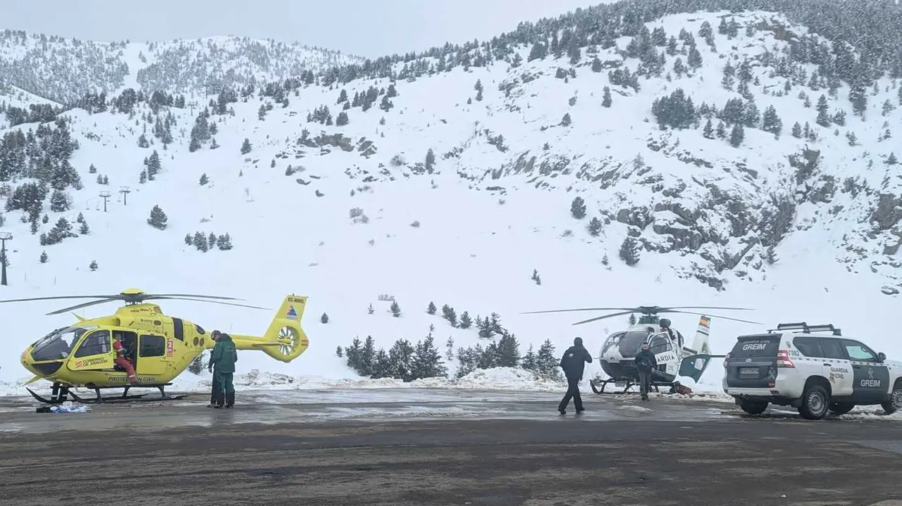 Muere el esquiador ingresado en la UCI tras una avalancha registrada el jueves en Cerler (Benasque), ascendiendo a dos las v&iacute;ctimas mortales del accidente. Foto: Guardia Civil
