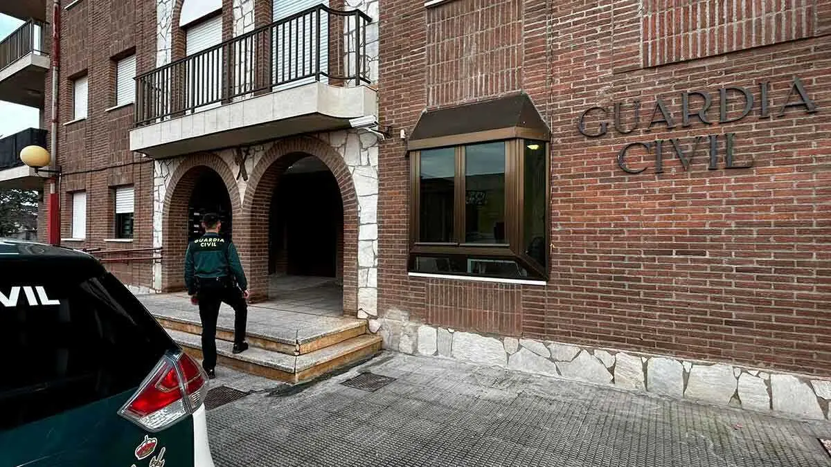 La Guardia Civil de Fraga detuvo a dos hombres in fraganti mientras robaban metales en una casa.