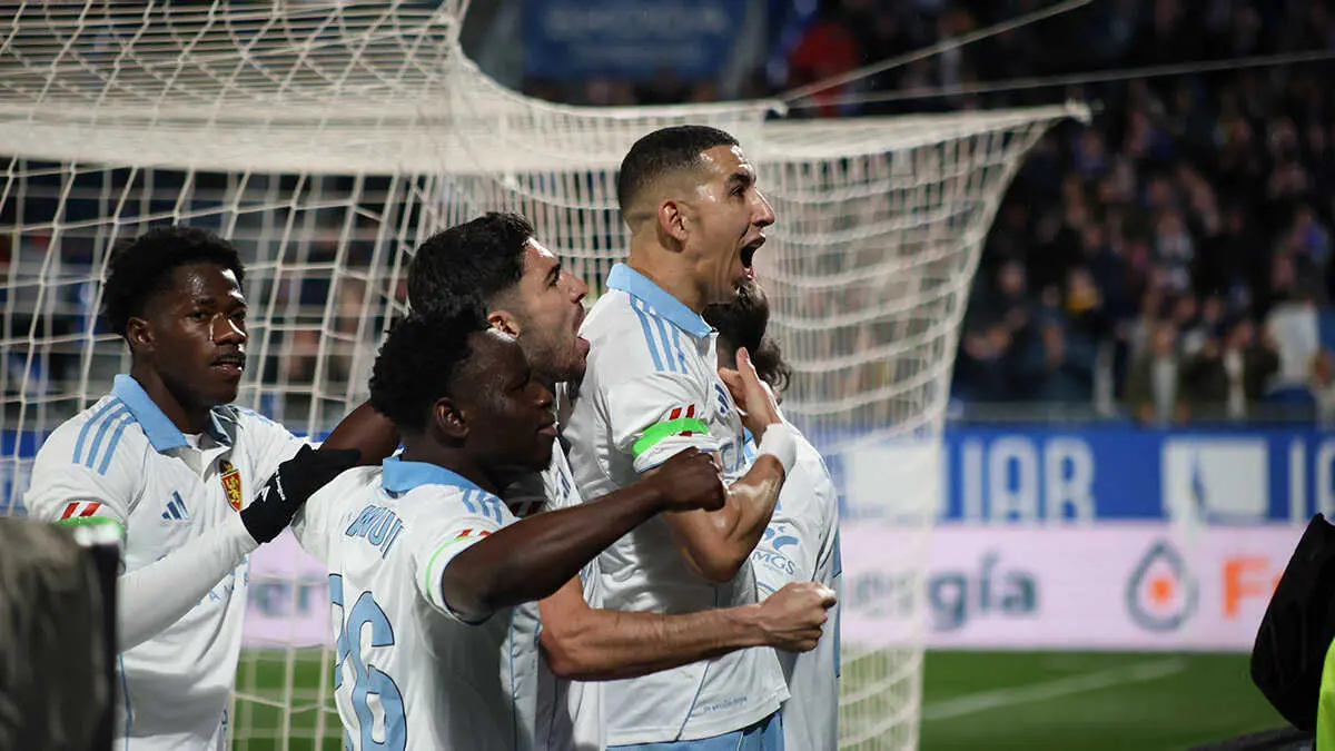 El Yamiq celebra el gol del Real Zaragoza ante el Eibar. Foto: Pilar &Aacute;lvarez
