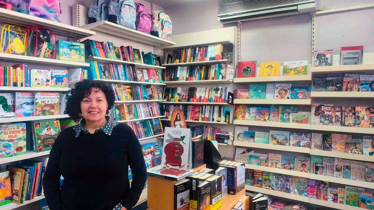Dulce es la propietaria de la librer&iacute;a Wodan. Foto: Dulce Guallar.