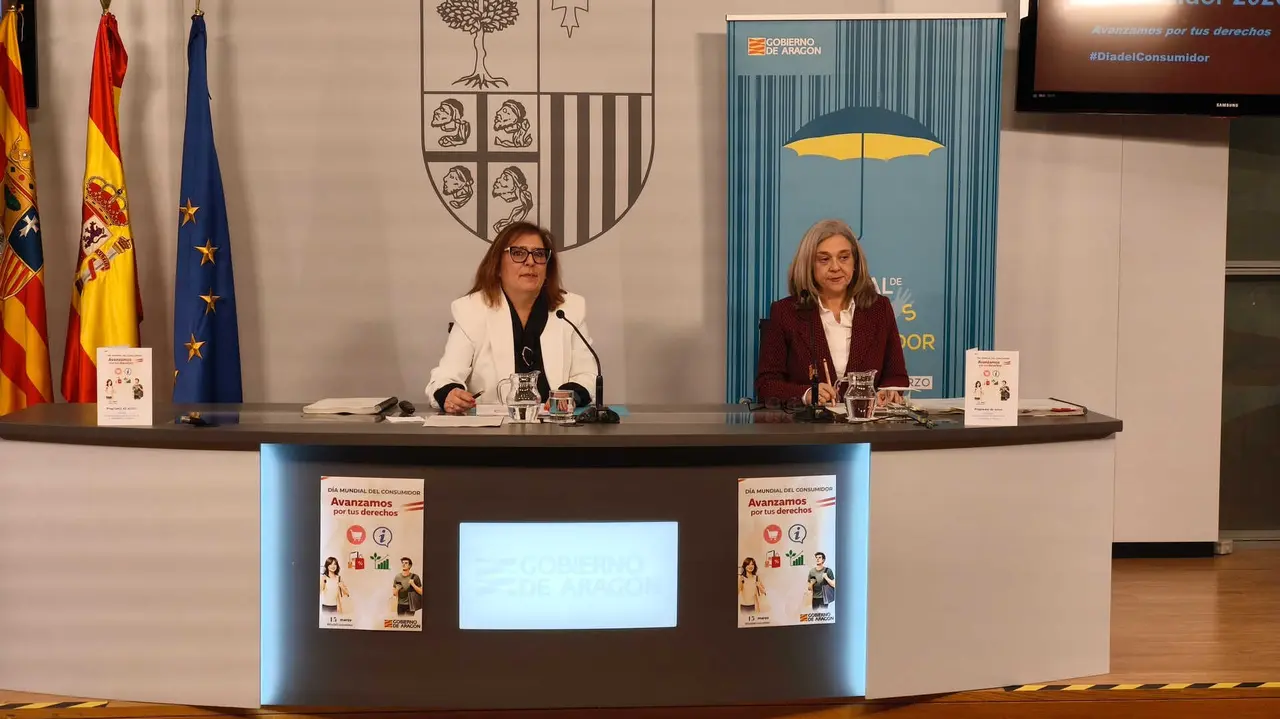La directora de Protecci&oacute;n de Consumidores y Usuarios, Inma Francisco, ha compartido el balance de 2025 de su servicio, acompa&ntilde;ada por la jefa de Servicio de Supervisi&oacute;n de Mercado, Nines Roca | Foto: Arag&oacute;n Press