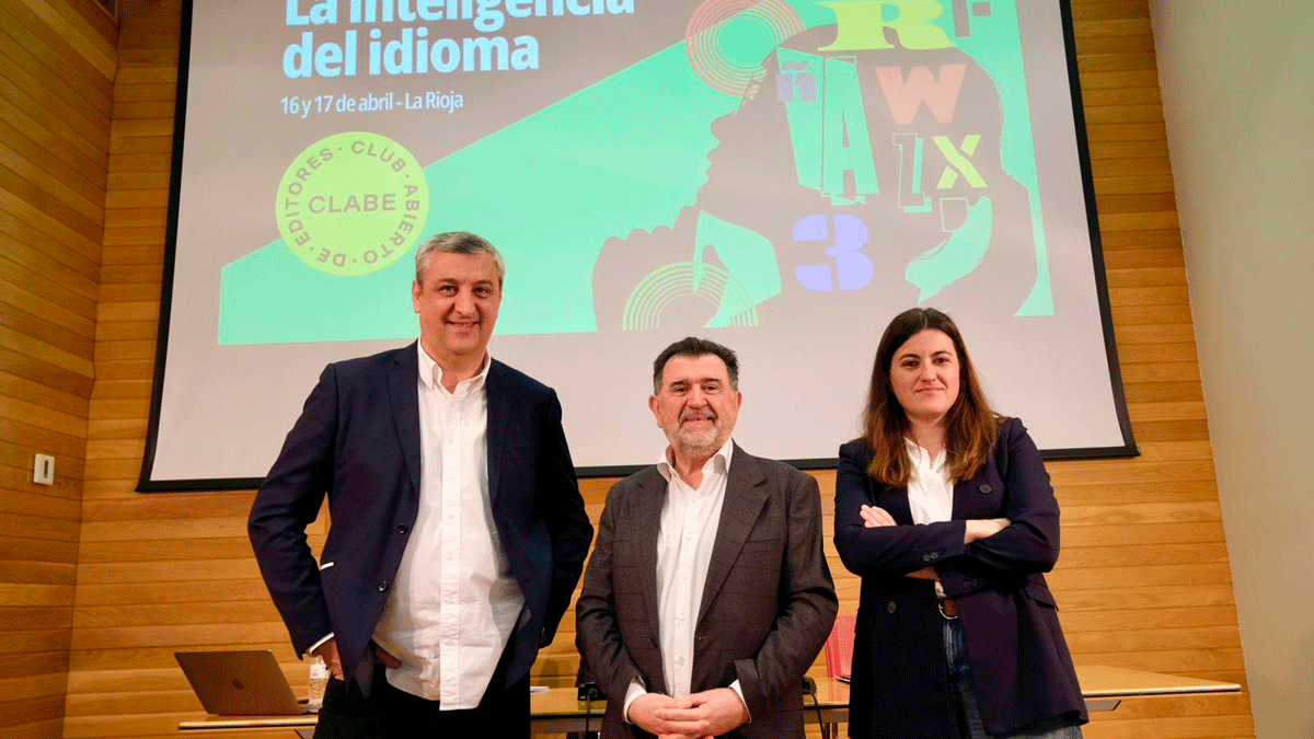 Chus-del-R&iacute;o,-Arsenio-Escolar-y-Laura-Urbieta-en-la-rueda-de-prensa-del-XX-Congreso-de-Editores-CLABE