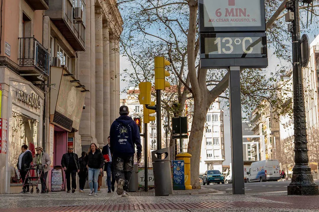 gente-andando-jerome-esteban