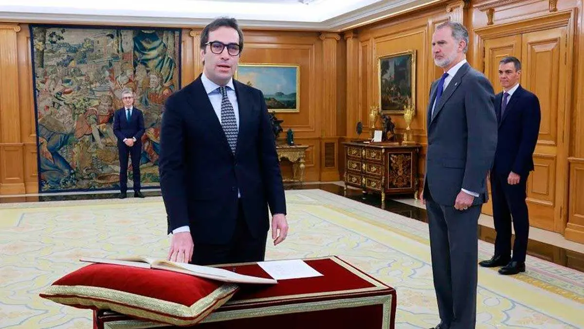 Cuerpo, al prometer este viernes ante el Rey su cargo como nuevo vicepresidente primero del Gobierno. Foto: La Moncloa