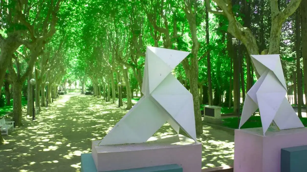 Parque Miguel Servet en Huesca.  Huesca Turismo