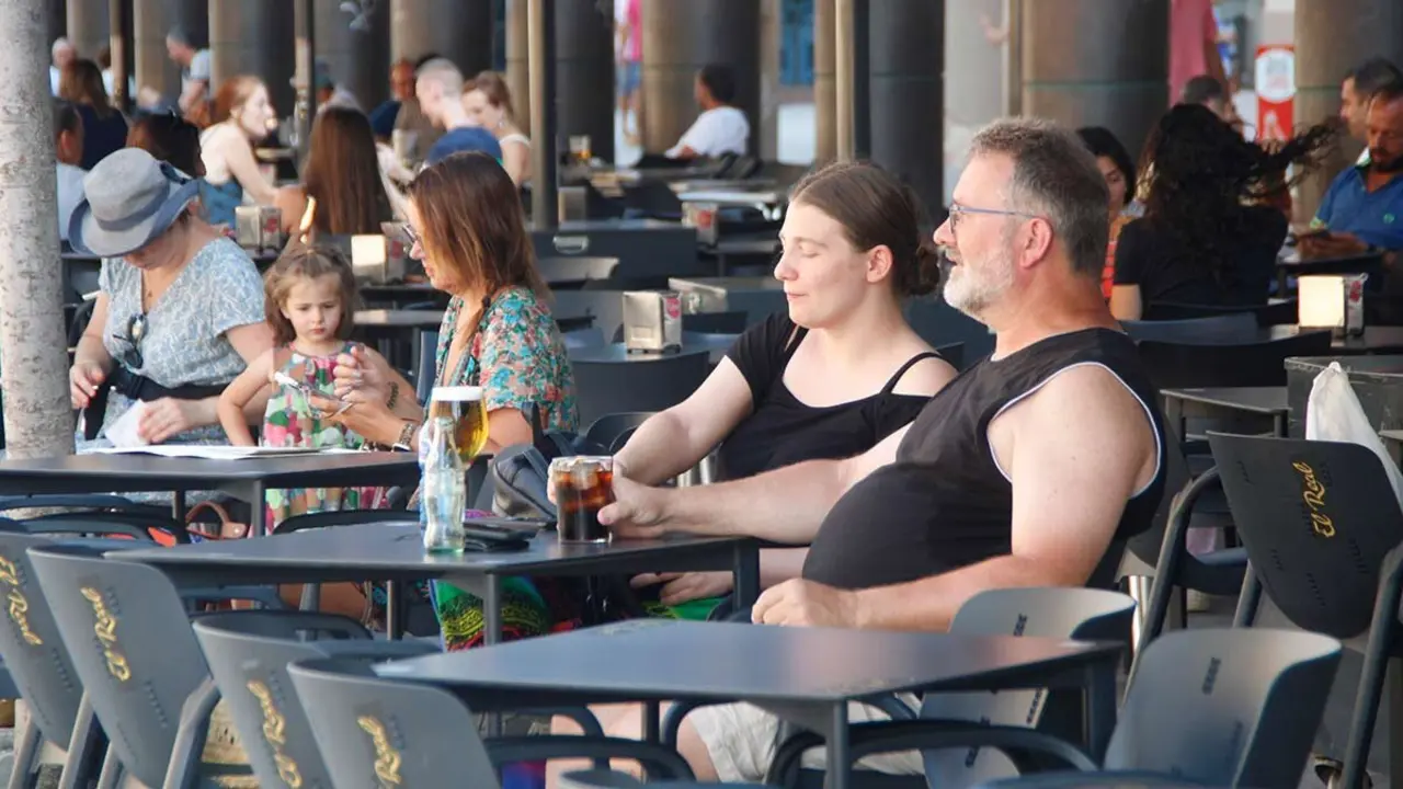 calor-gente-en-terrazas-zaragoza