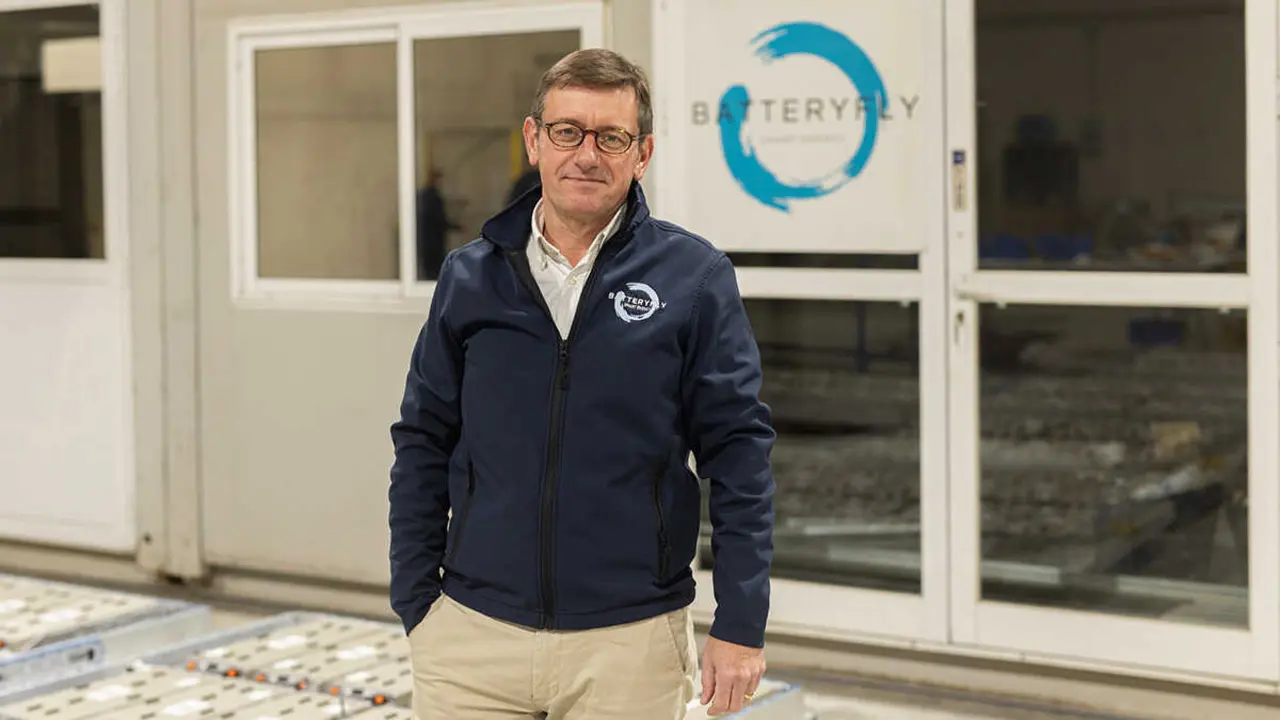 Javier Alcal&aacute;, director general de Batteryfly en la planta de Moncada (Valencia) | Foto: Batteryfly