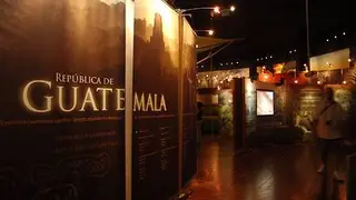 Cada pa&iacute;s ha intentado mostrar su patrimonio natural por medio de paneles informativos, en ocasiones interactivos, en los que se expresa la historia y los datos m&aacute;s llamativos de cada naci&oacute;n con respecto al agua. La Rep&uacute;blica de Guatemala es uno de los pa&iacute;ses que disfrutan de m&aacute;s belleza ecol&oacute;gica, con parajes tan ins&oacute;litos que despiertan la curiosidad de los espectadores
Por Jorge Gim&eacute;nez y Ana G&oacute;mez