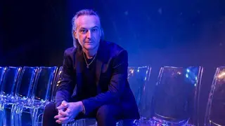 Jeff Toussaint es protagonista y el eje principal del programa "Hipnot&iacute;zame" de Antena 3 