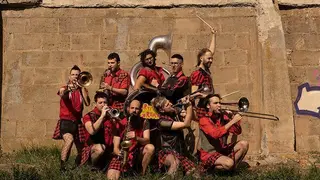Artistas del Gremio, la charanga que triunfa en Arag&oacute;n 