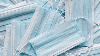 Ambas instituciones recomiendan el uso de mascarillas en centros sanitarios y transportes colectivos