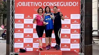 Las trabajadoras de MAZ en el podio