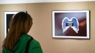 La exposici&oacute;n &ldquo;Fot&oacute;grafas&rdquo; es una muestra de doce mujeres del grupo de fotograf&iacute;a Ojos de Mujer que forma parte del programa del Centenario de la Real Sociedad Fotogr&aacute;fica de Zaragoza 