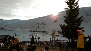 En total, m&aacute;s de cien kil&oacute;metros esquiables entre ambas estaciones sit&uacute;an a Jaca y al Valle del Arag&oacute;n en un &ldquo;destino espectacular y &uacute;nico&rdquo;