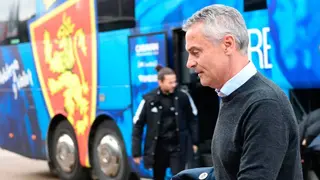 Escrib&aacute; al lado del bus del Zaragoza