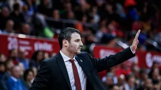 Cantero dirige un partido