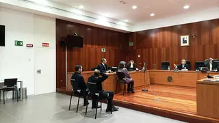 Carmen Villa, en la Audiencia de Zaragoza, minutos antes de leerse el veredicto