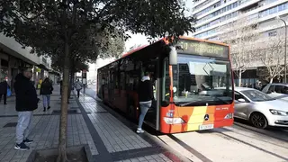 La nueva l&iacute;nea complementar&aacute; a la 501 sin pasar por Pla-Za. Foto: Laura Trives