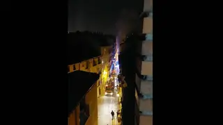 La operaci&oacute;n de los bomberos lleg&oacute; a durar casi dos horas y para ello se movilizaron dos bombas urbanas y hasta una ambulancia