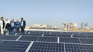 El Ayuntamiento de Zaragoza instalar&aacute; placas fotovoltaicas en 18 edificios p&uacute;blicos. Foto de Archivo