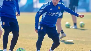 Zapater en un entrenamiento