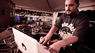 R de Rumba