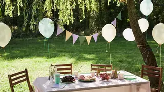 Aunque ambos se centran en la celebraci&oacute;n de personas, las formas en que se celebran suelen ser muy diferentes