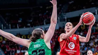 El Casademont femenino logra el pase a semifinales ante el Araski