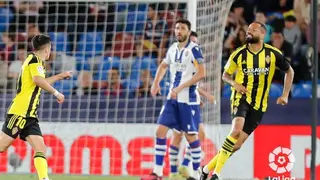 Bermejo se&ntilde;ala a Beb&eacute; tras marcar el gol del empate