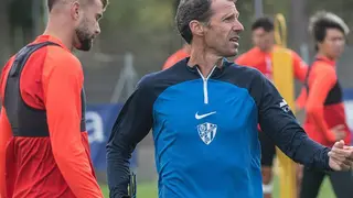 Ziganda en un entrenamiento del Huesca