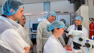 Azc&oacute;n ha visitado a la empresa Dima, en Calatayud