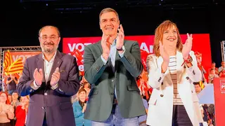 Unas 1.800 personas han llegado la Sala Multiusos en el mitin central del PSOE con Pedro S&aacute;nchez