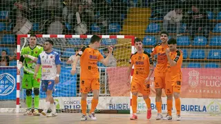 El Burela celebra un gol ante Sala 10
