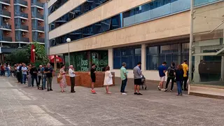 Largas filas en las oficinas del Real Zaragoza