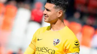 Andr&eacute;s Fern&aacute;ndez con el brazalete de capit&aacute;n
