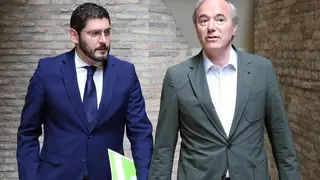 El encuentro se ha prolongado durante unos 45 minutos, un cuarto de hora menos que la reuni&oacute;n entre Azc&oacute;n y Lamb&aacute;n en el Pignatelli