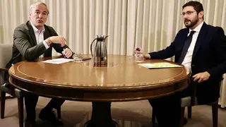 Azc&oacute;n cree que repetir elecciones "no es un escenario deseable", a tenor de las discrepancias de PP y Vox en la regi&oacute;n extreme&ntilde;a