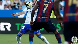 Fran G&aacute;mez controla un bal&oacute;n