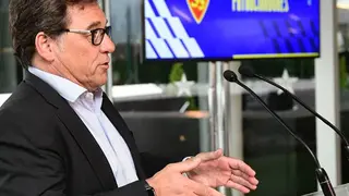 Ra&uacute;l Sanlleh&iacute; habla en el evento de patrocinadores