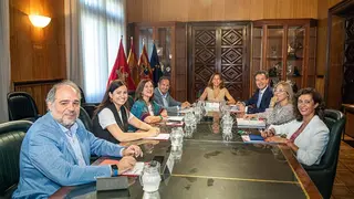 Primera reuni&oacute;n de la alcaldesa de Zaragoza, Natalia Chueca, con el Gobierno de Zaragoza