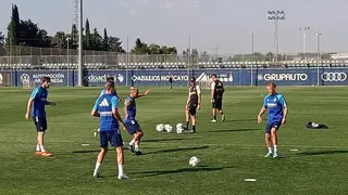 La sesi&oacute;n matinal en la Ciudad Deportiva ha dado comienzo con ejercicios de gimnasio