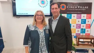 El candidato de Vox por Zaragoza al Congreso y la concejal Virginia Gallizo