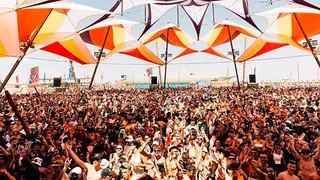El Monegros Desert Festival re&uacute;ne a m&aacute;s de 50.000 asistentes de 90 pa&iacute;ses.